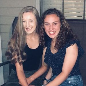 Meet your Posher, Ella